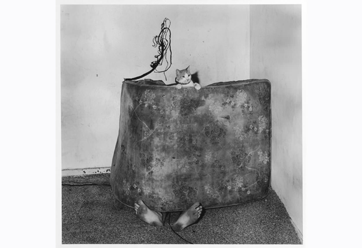 fraught-2003-gelatine-silver-print-40-x-40-cm