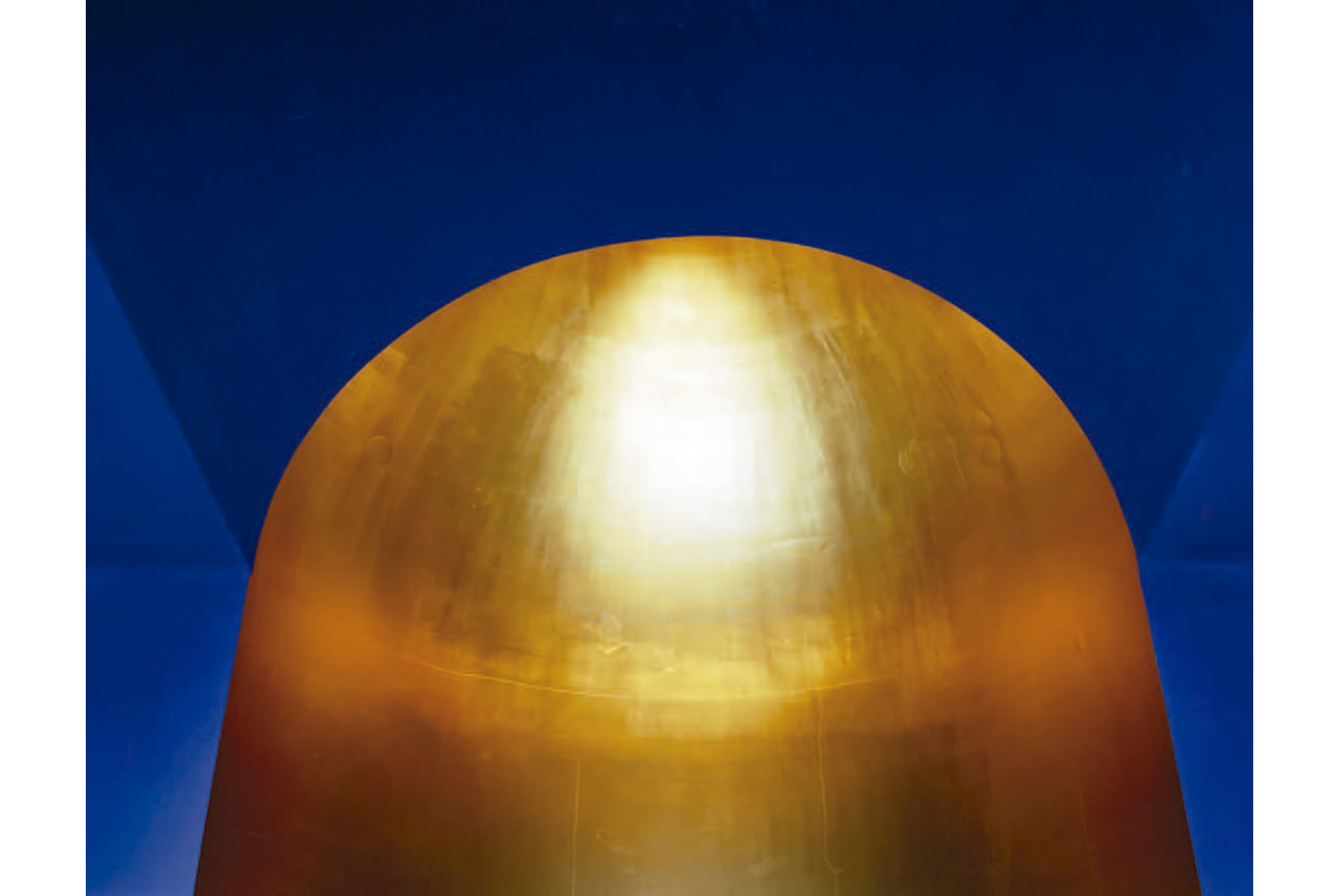 golden-wall-n-4-2012-analogue-c-print-180-x-240-cm-ed-de-5