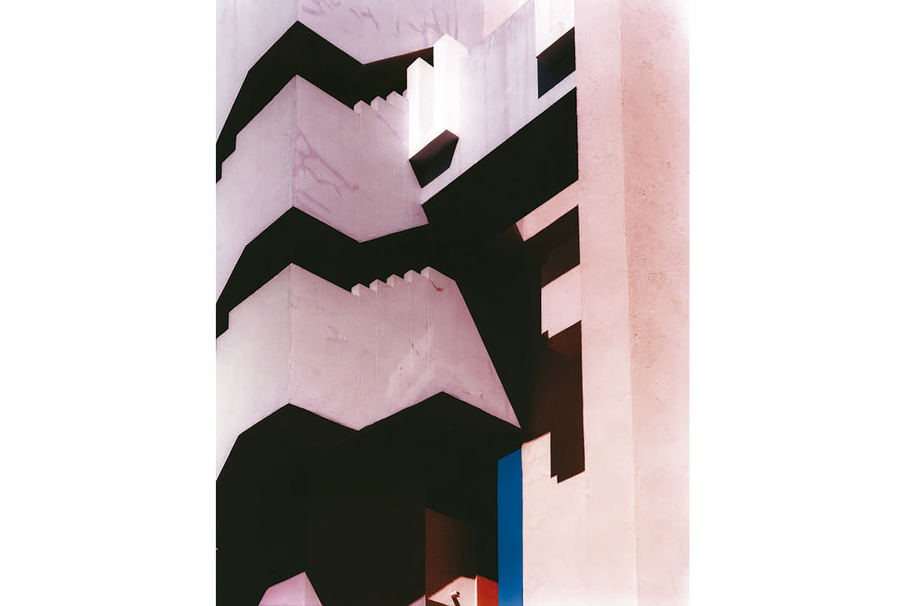la-muralla-roja-2012-analogue-c-print-150-x-122-cm-ed-of-6