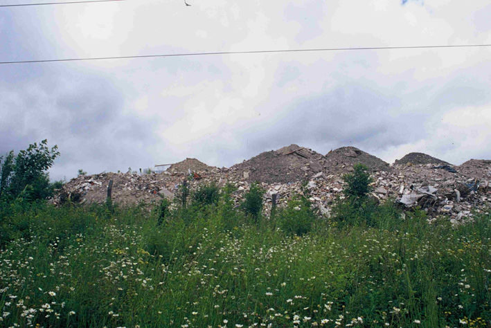 looking-for-debris-2002-fotografia-80-x-80-cm