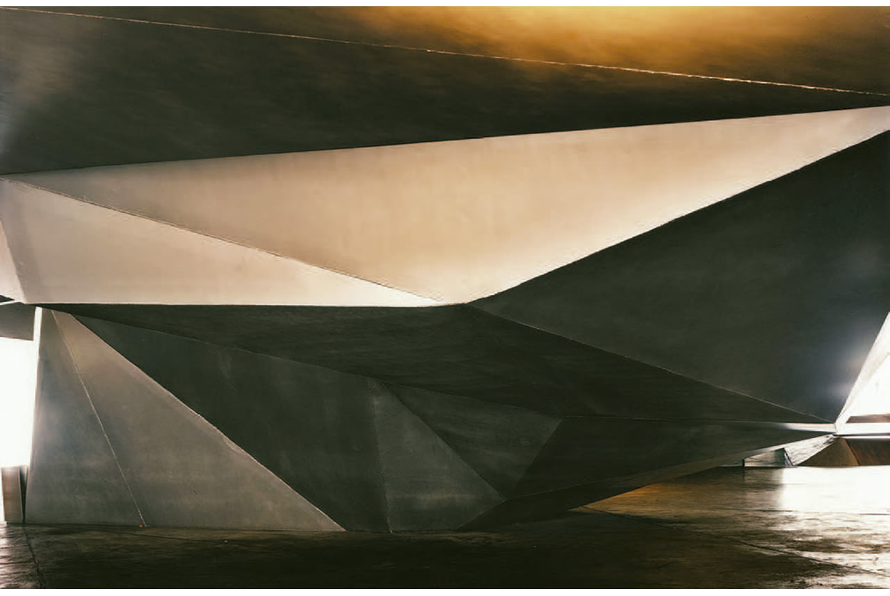 monolith-2012-analogue-c-print-150-x-226-cm-ed-de-6