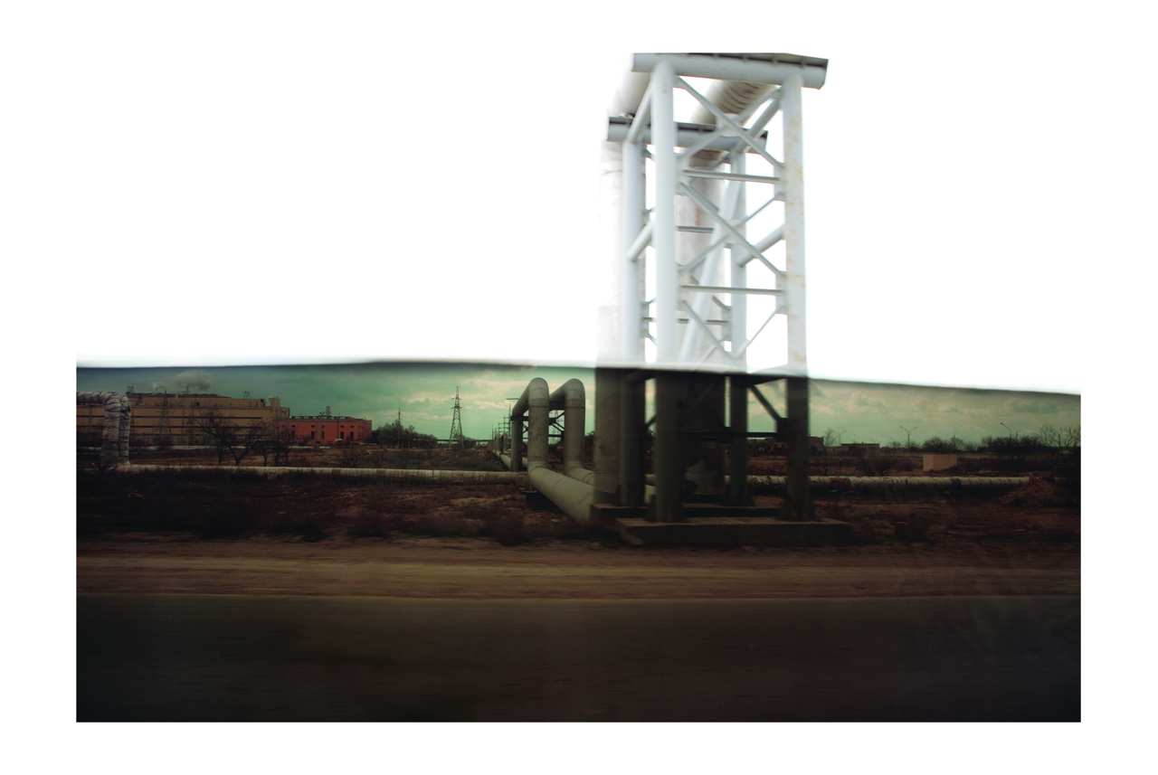 simon-lee-for-whiteonwhite-by-eve-sussman-rufus-corporation-orange-factory-2009-fotografia-11176-x-16002-cm