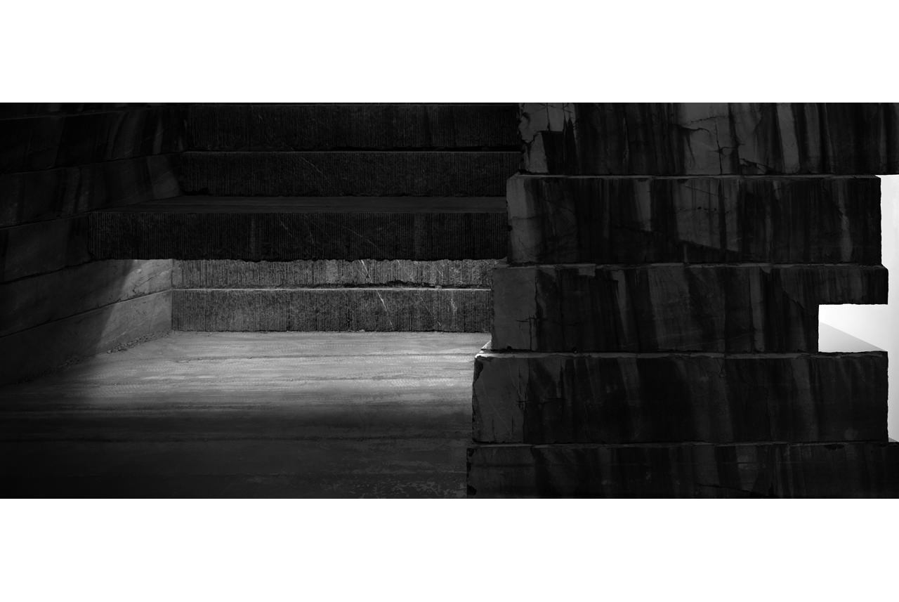 untitled-muros-de-luz-serie-2005-digital-photography-aluminium-72-x-163-cm