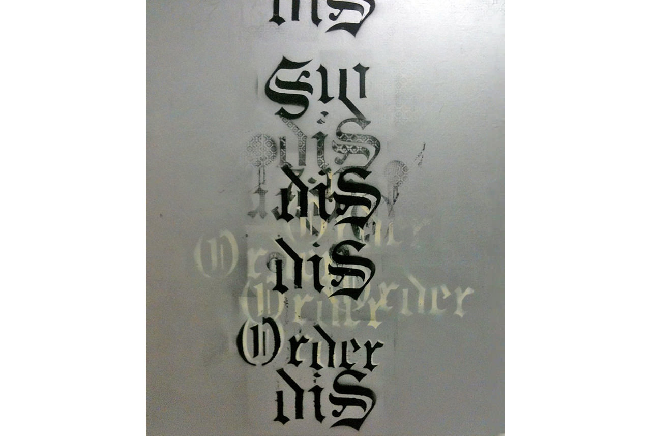 walked-in-line-2012-tecnica-mixta-sobre-tela-15240-x-12192-cm