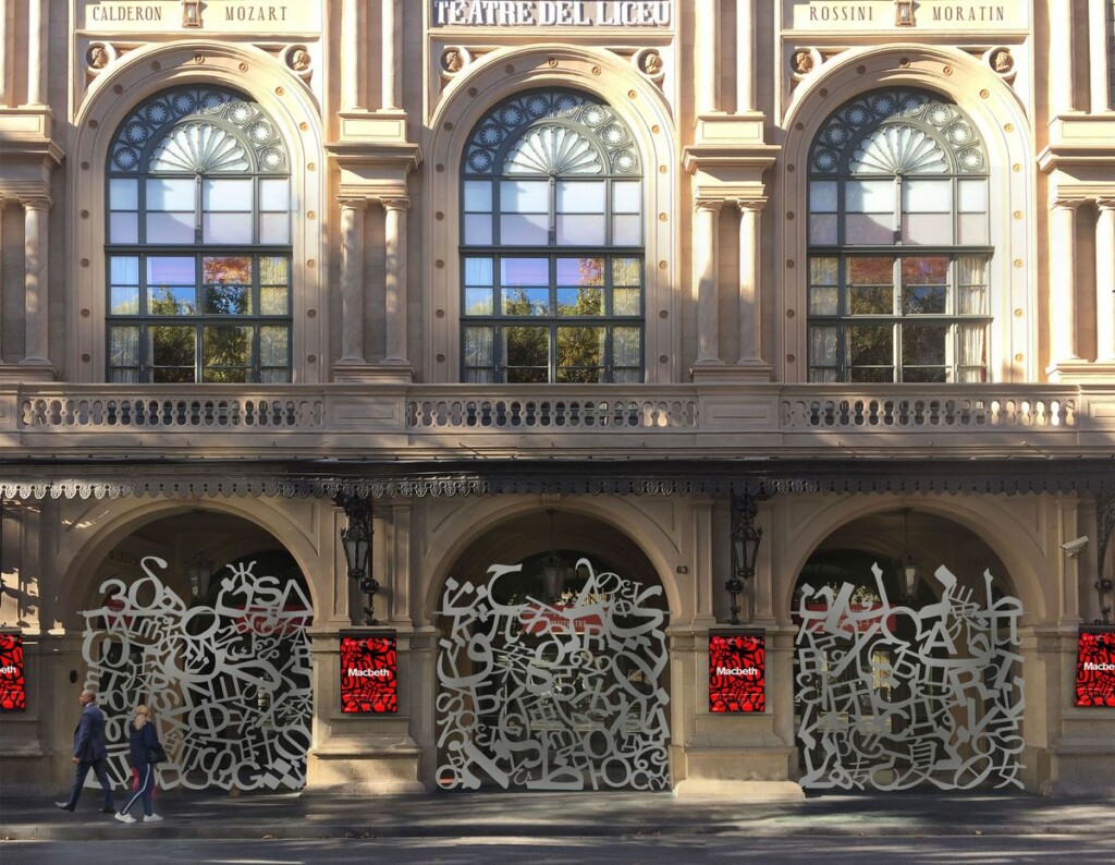 Photograph of the facade of the Gran Teatre del Liceu in Barcelona