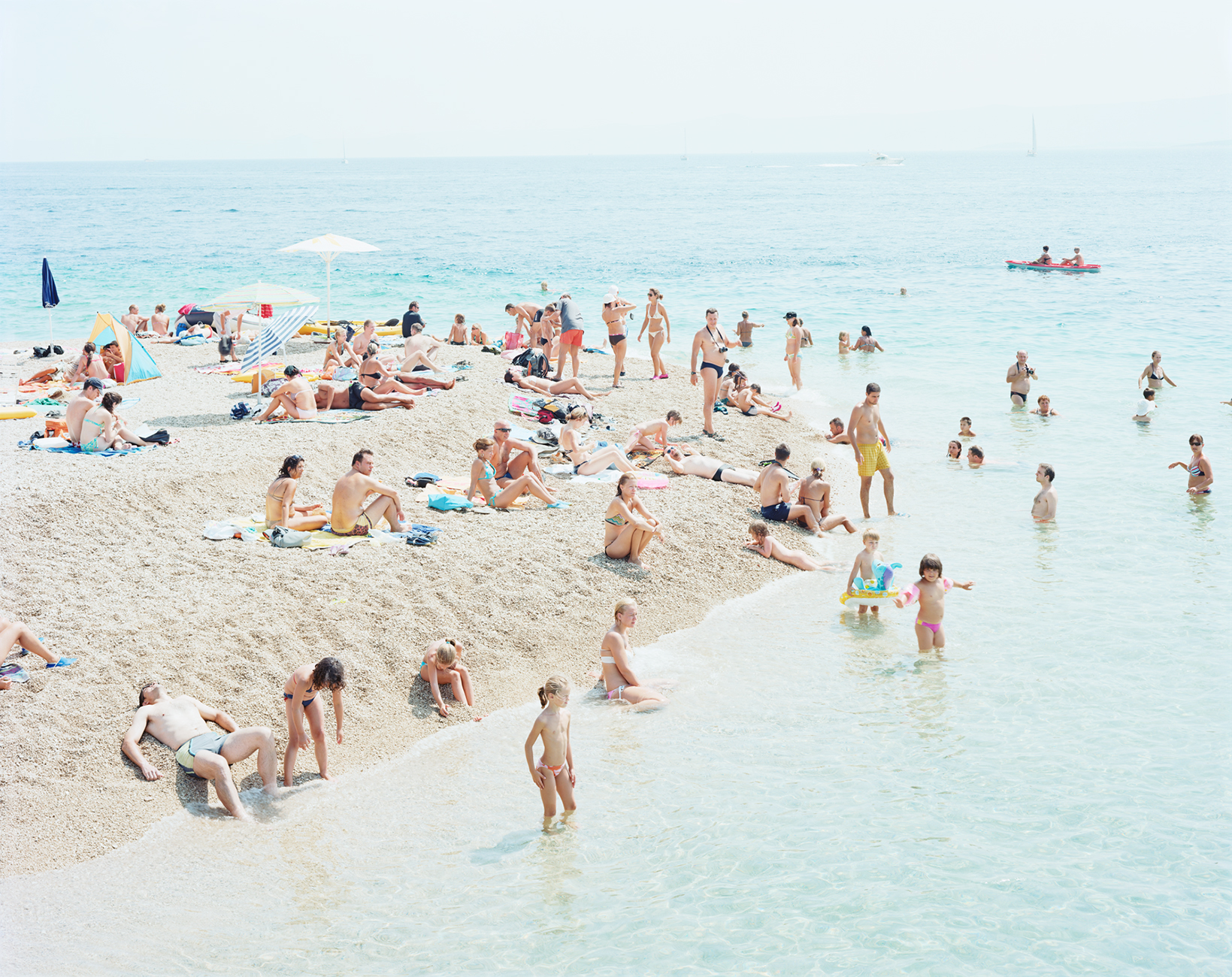 Massimo Vitali –  Zlatni Rat Canoe (#3888)