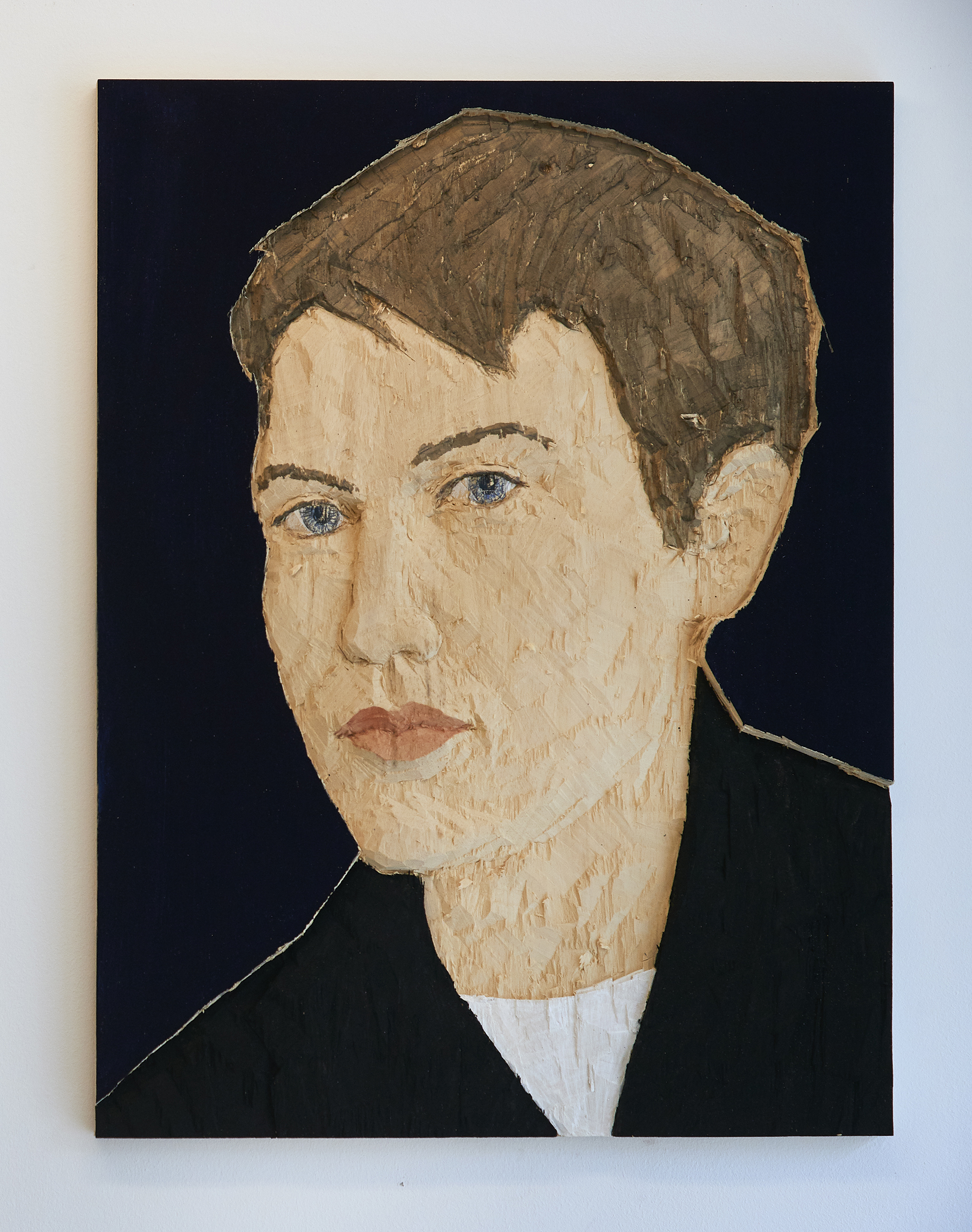 Stephan Balkenhol – Man with black jacket and white shirt