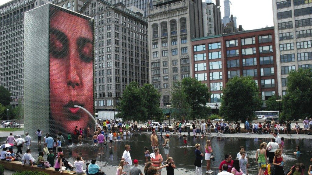 CROWN FOUNTAIN, 2004 featured in Millennium Park, Chicago, USA by Jaume Plensa